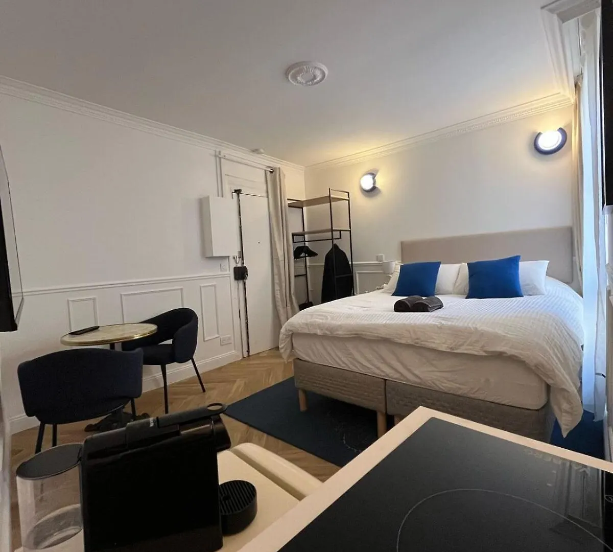 Flat In Heart Of Paris Apartment